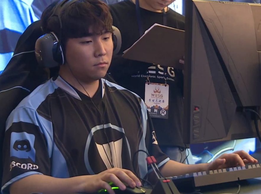 Dark：“运营怪物” 的虫族统治